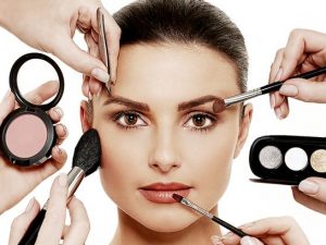 [Estudo] Usar Maquiagem Aumenta O Avanço Dos Homens Nas Noitadas? ( Bares e Boates)